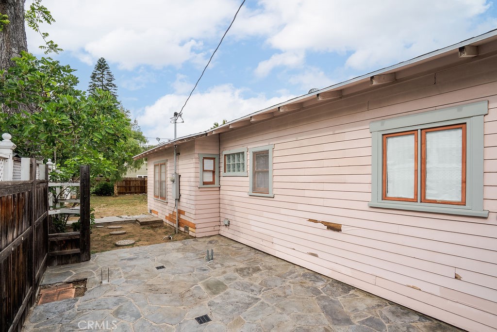 637 E Van Bibber Property Photo 37