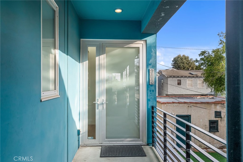302 S Venice Property Photo 2