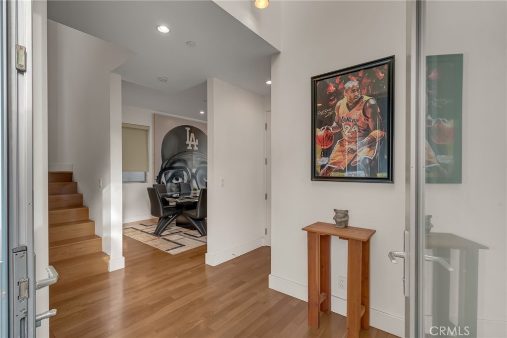 302 S Venice Property Photo 6