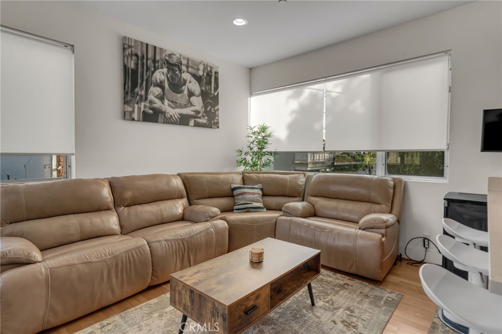 302 S Venice Property Photo 11