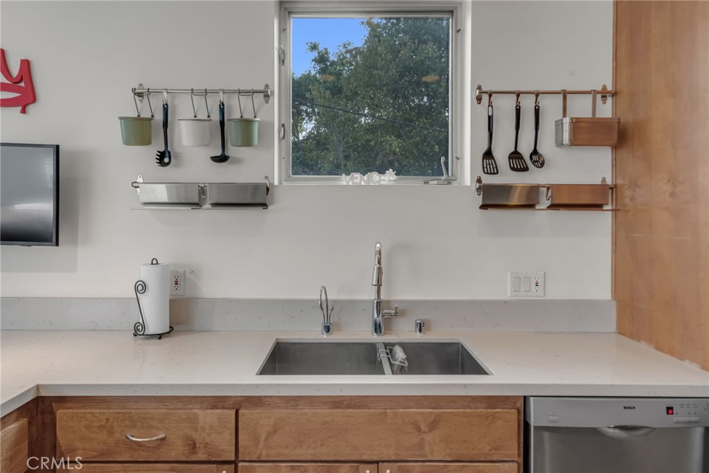 302 S Venice Property Photo 14