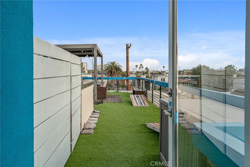 302 S Venice Property Photo 31