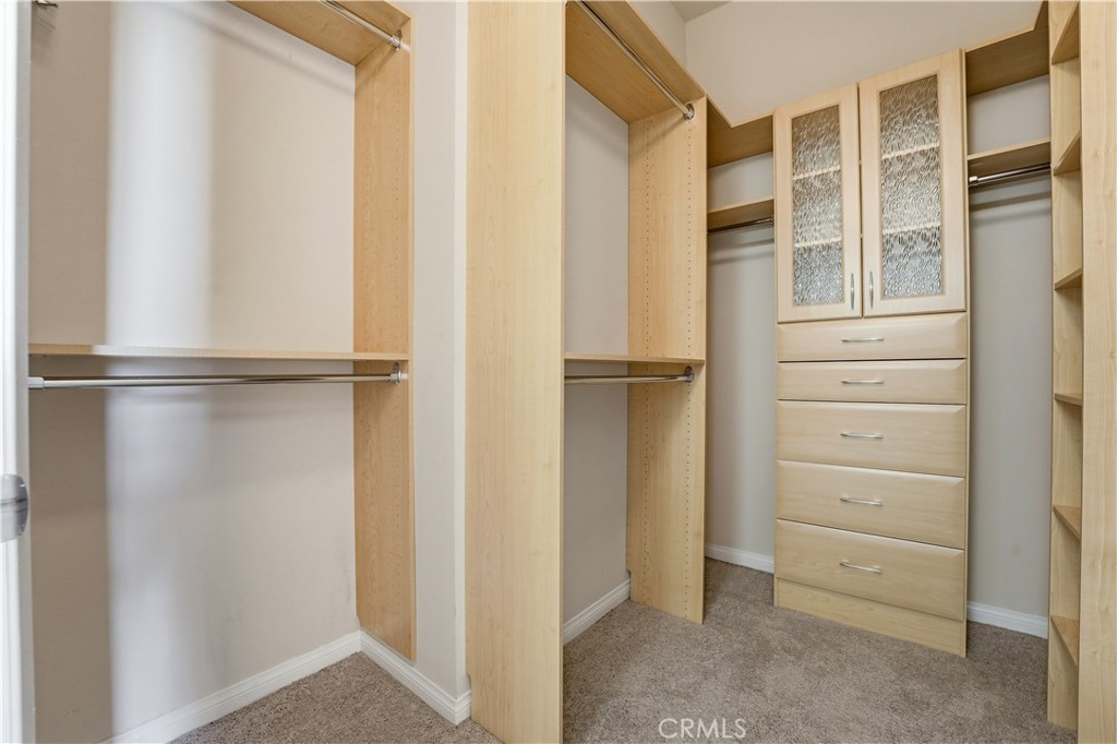 488 E Ocean 1518 Property Photo 15