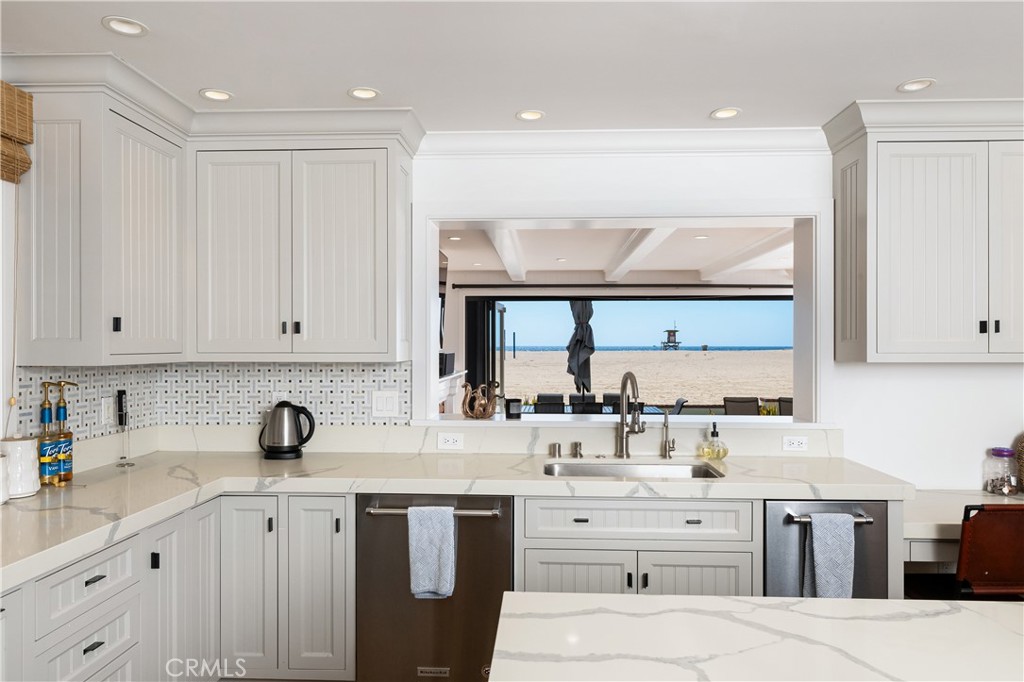 1228 W Oceanfront Property Photo 7
