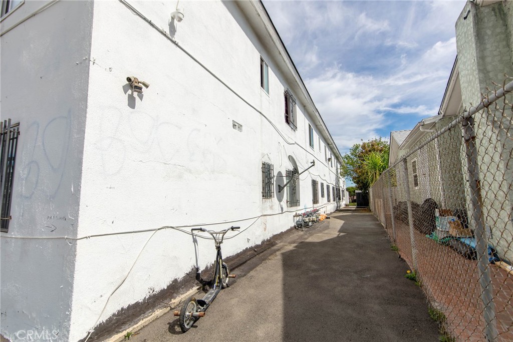 10500 S Broadway Property Photo 18