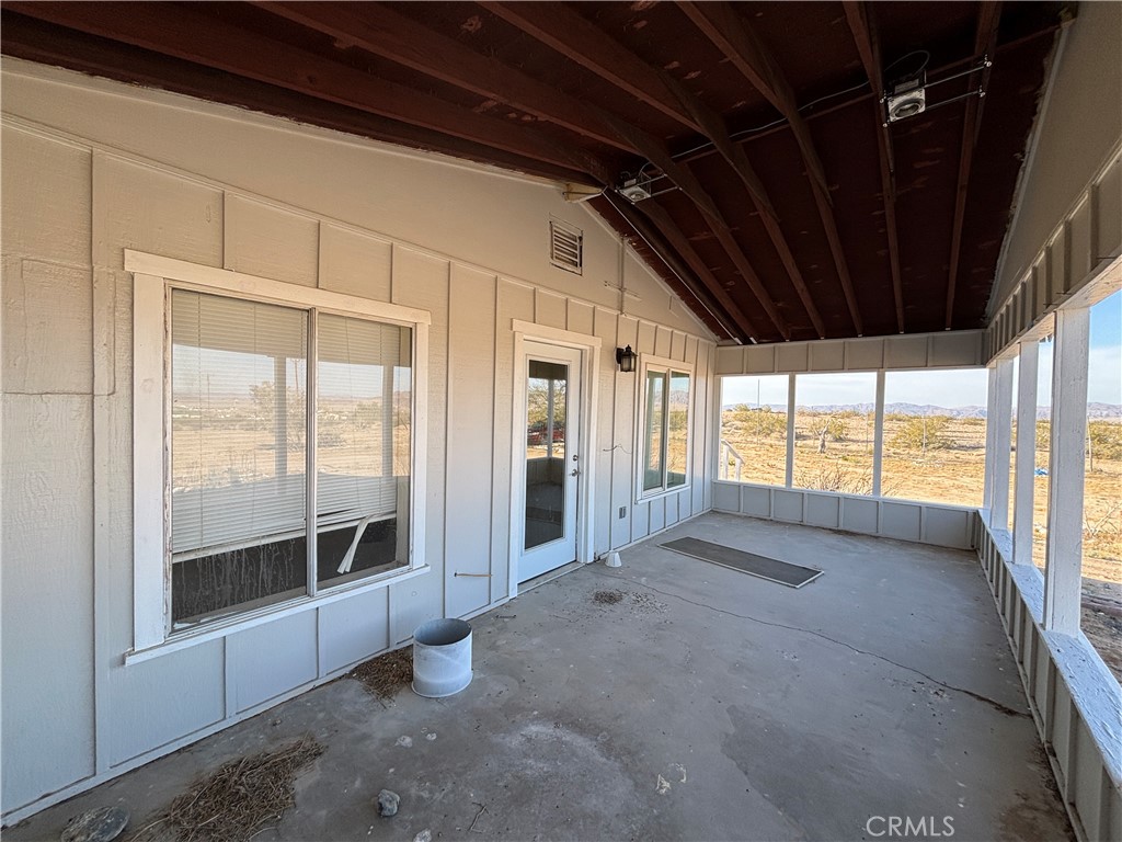 69561 Papoose Trail Property Photo 5
