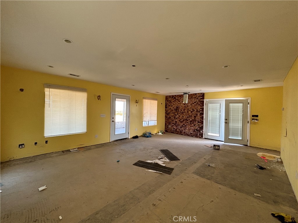 69561 Papoose Trail Property Photo 8