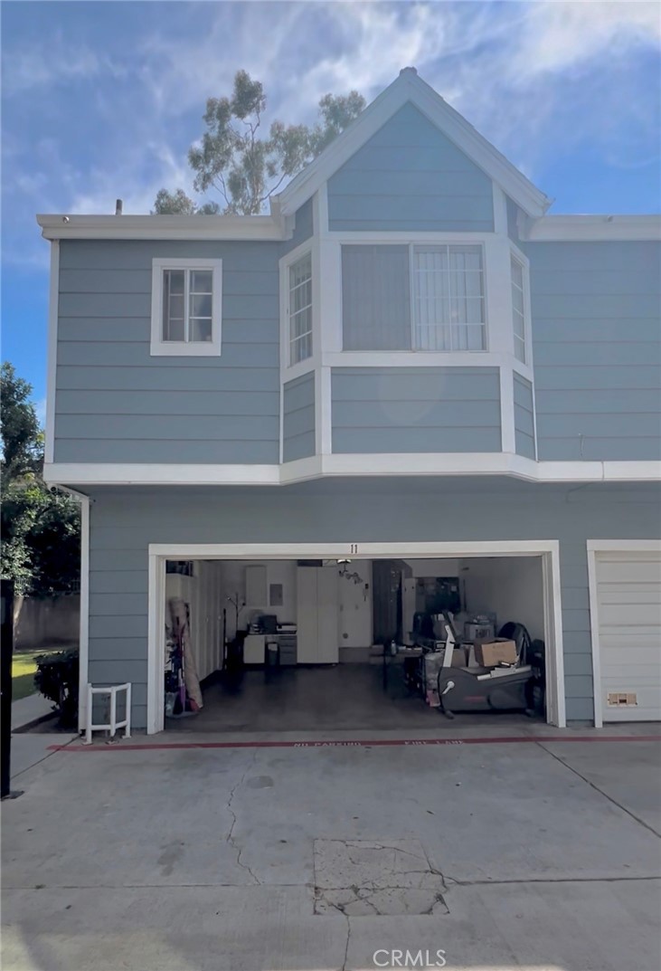 812 Inglewood Property Photo 3