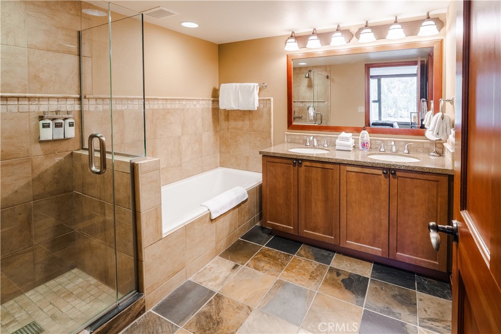 400 Resort Rd 834/836 Property Photo 29