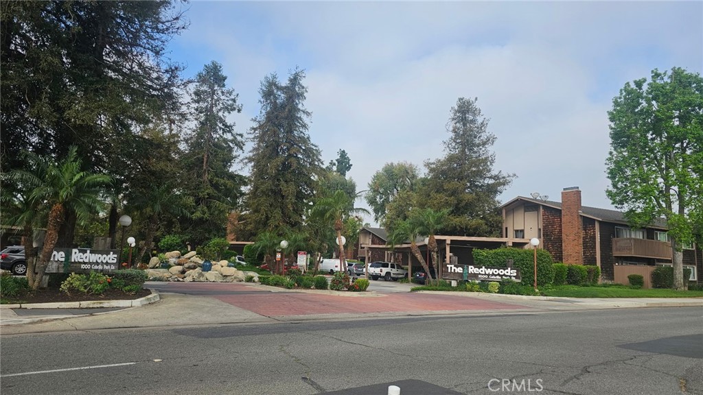 1008 Cabrillo Park C Property Photo 8