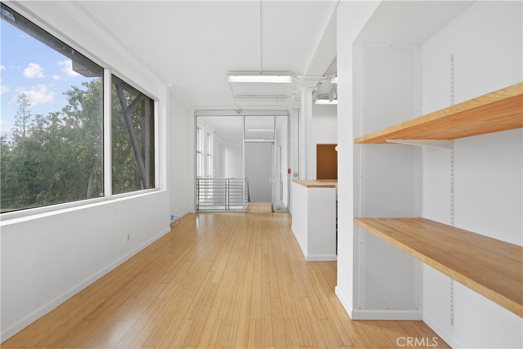 2215 N Broadway Property Photo 18