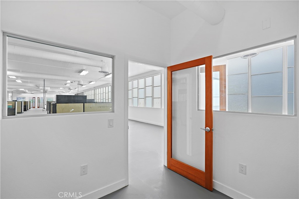 2215 N Broadway Property Photo 32