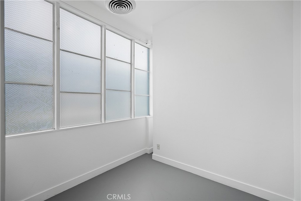 2215 N Broadway Property Photo 33