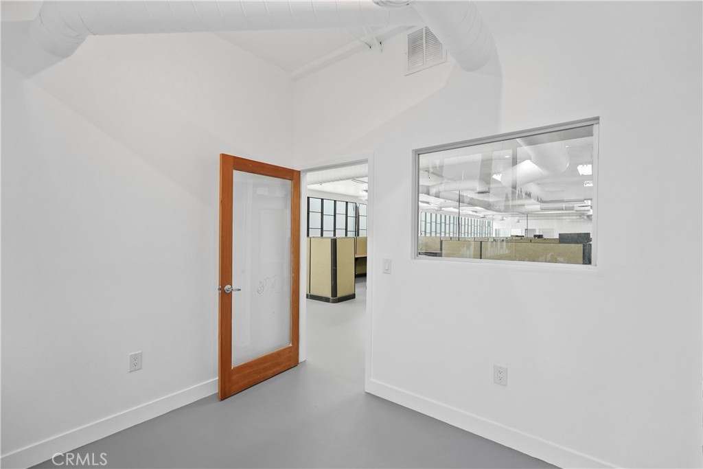 2215 N Broadway Property Photo 48