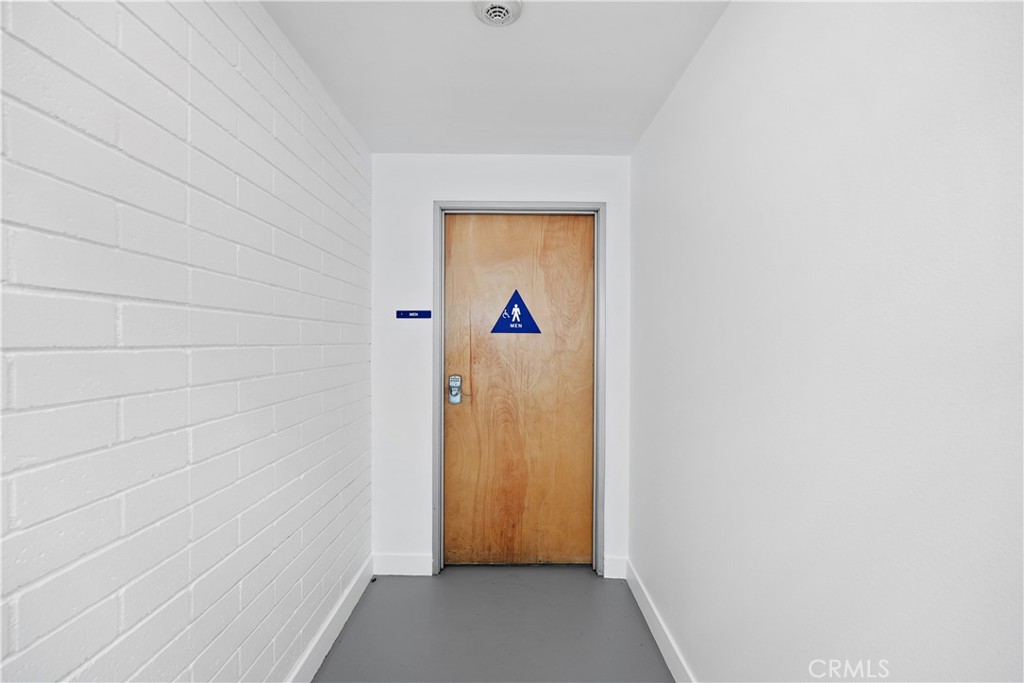 2215 N Broadway Property Photo 50