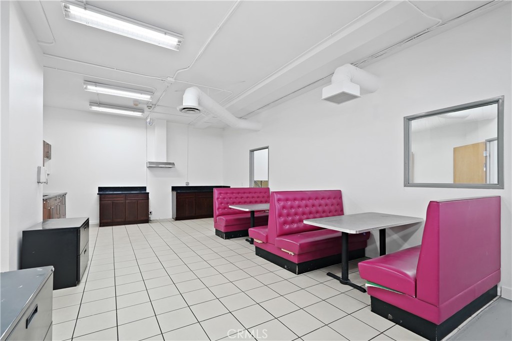2215 N Broadway Property Photo 53