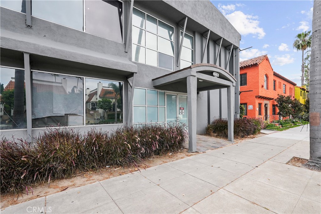 2215 N Broadway Property Photo 60