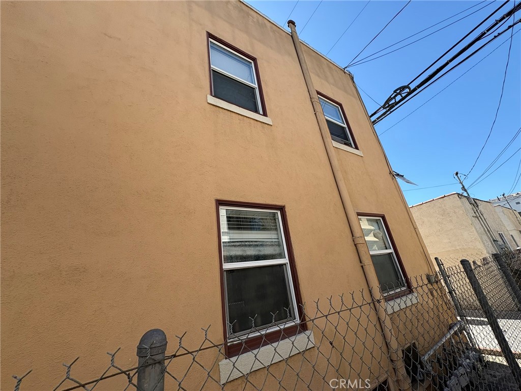 617 West 3rd Street Property Photo 10