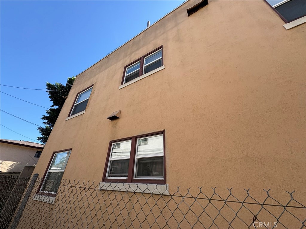 617 West 3rd Street Property Photo 11