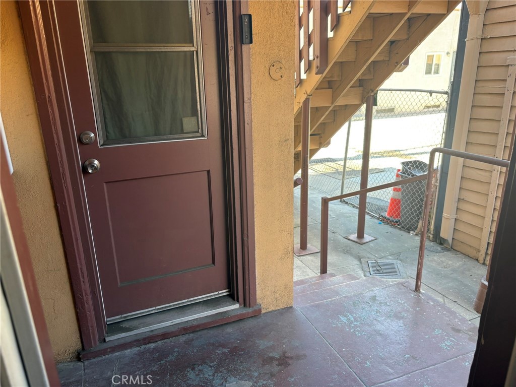 617 West 3rd Street Property Photo 17