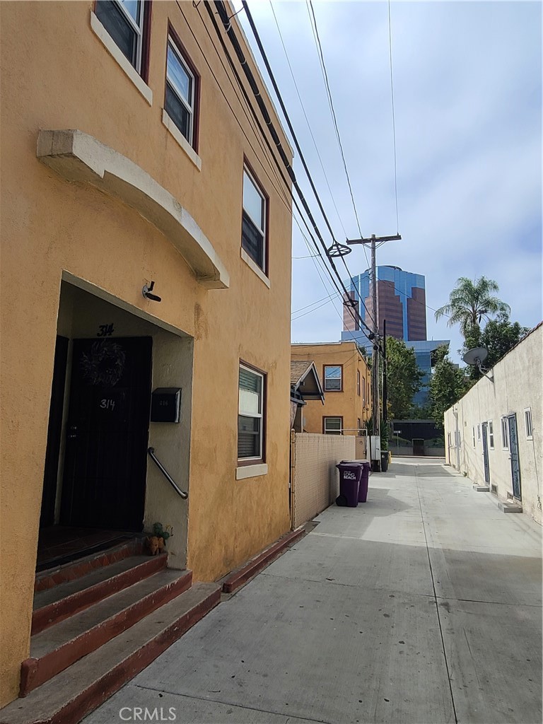 617 West 3rd Street Property Photo 23