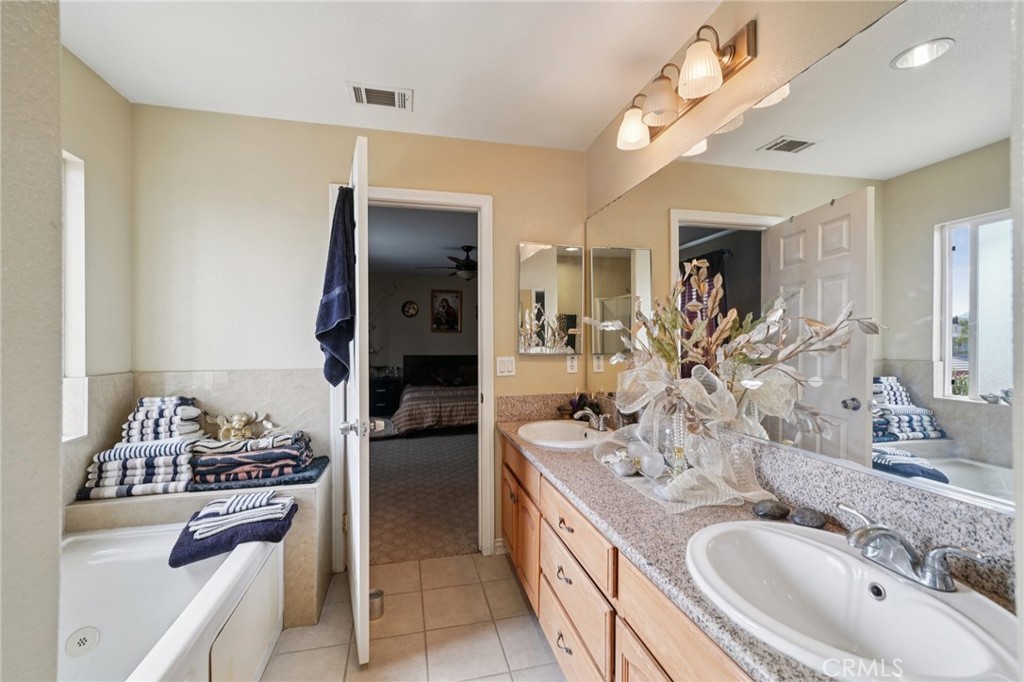 16638 Shuning Court Property Photo 23