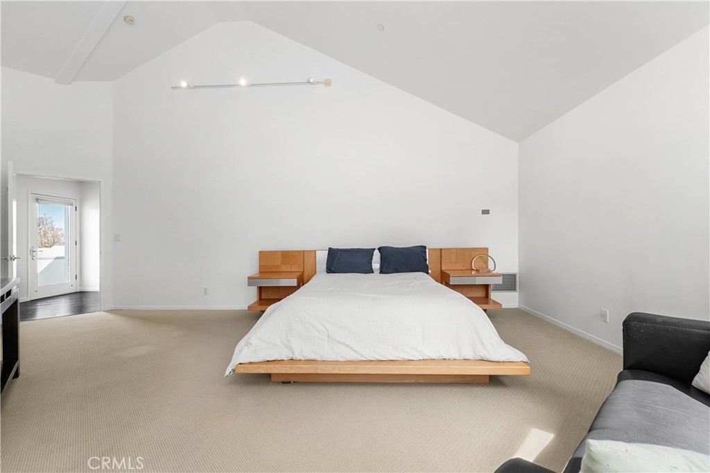 385 S Via Montanera Property Photo 7