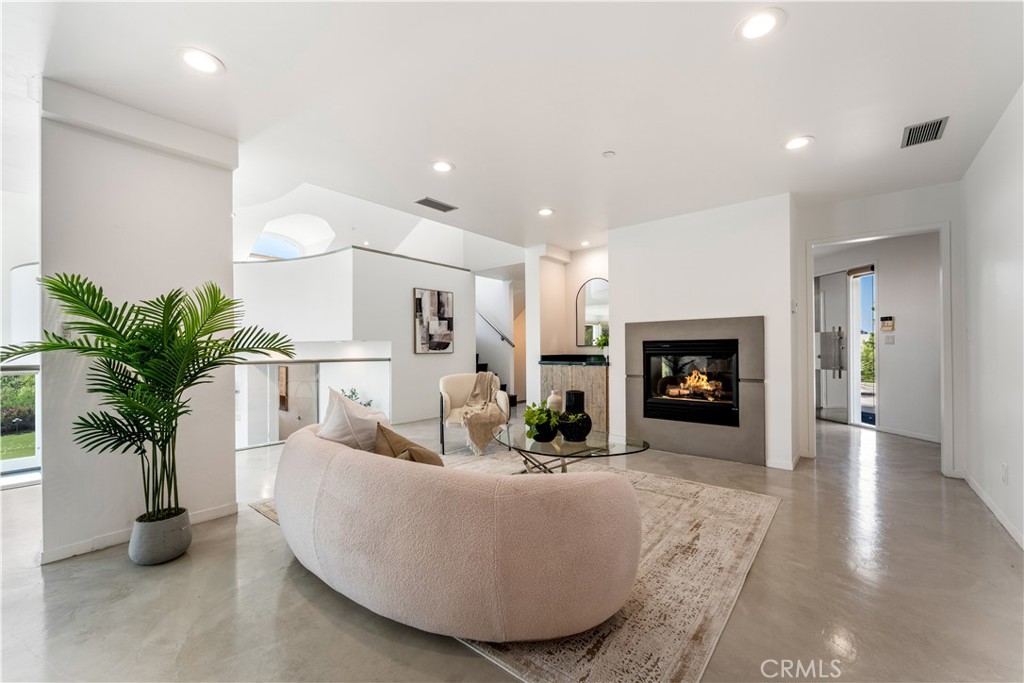 385 S Via Montanera Property Photo 7