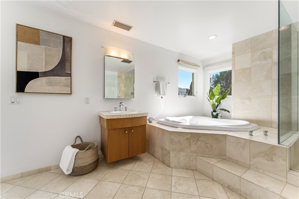 385 S Via Montanera Property Photo 33