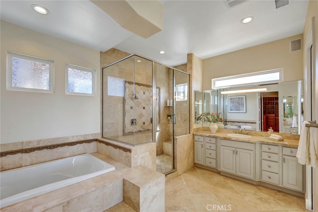 135 Redwood Property Photo 14