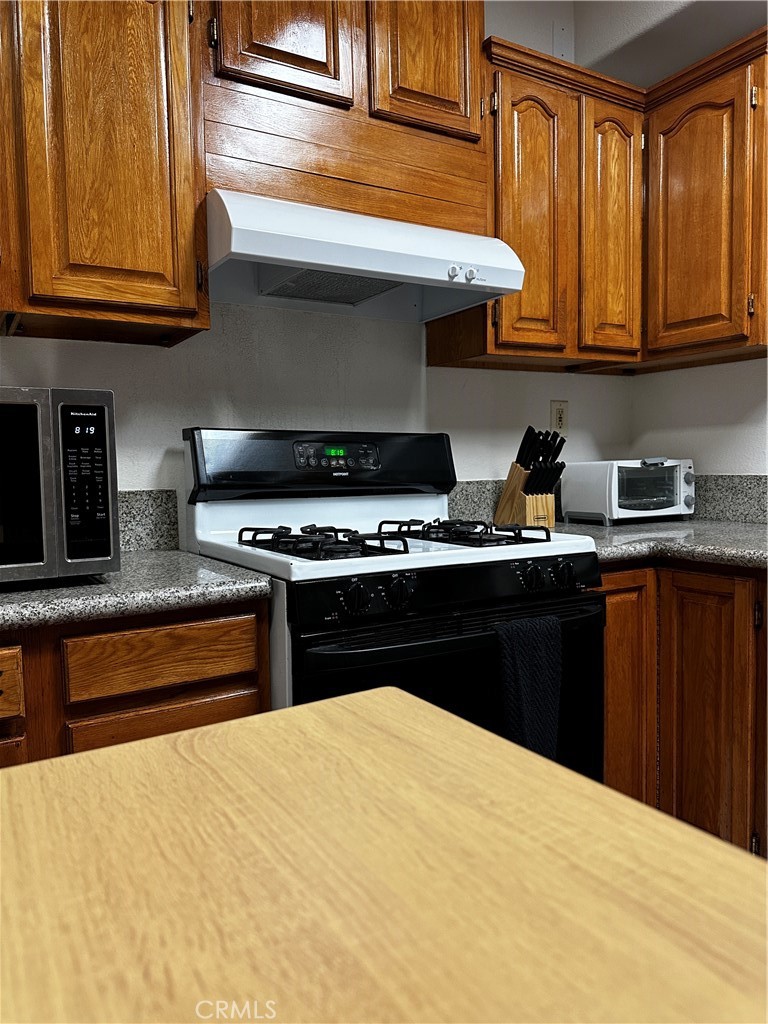 300 Lampman Way Property Photo 25