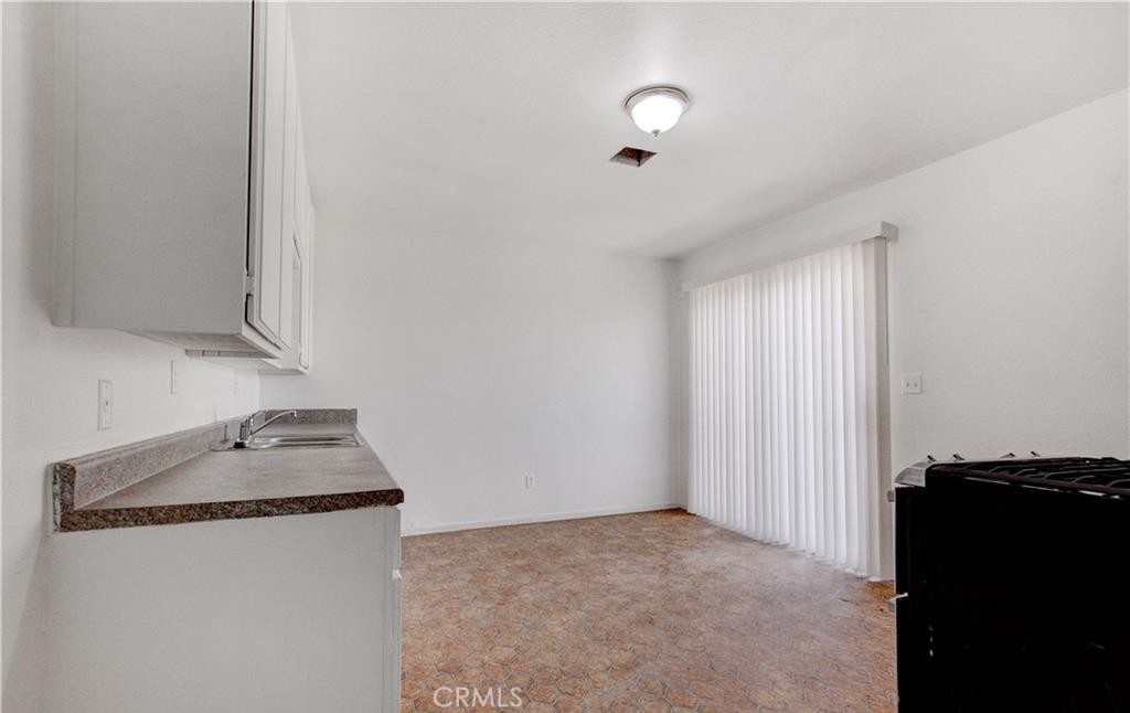 16010 Olive Property Photo 5