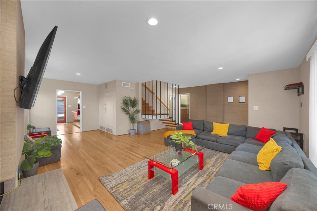 134 Bennett Property Photo 6