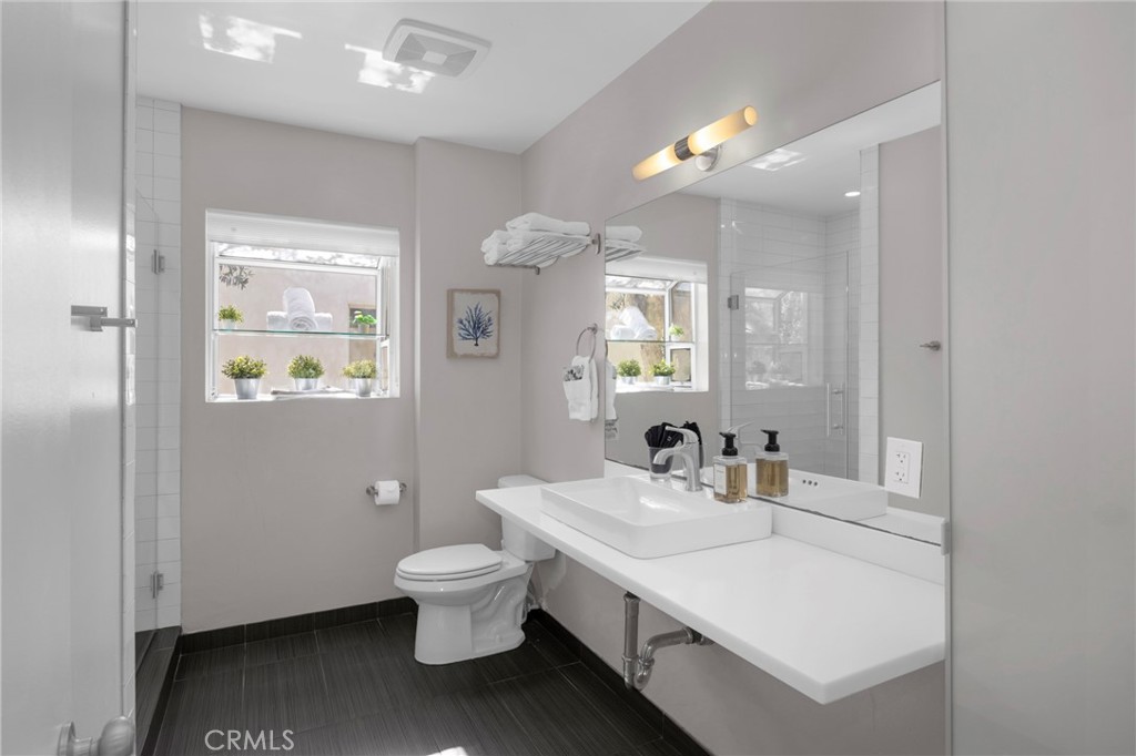 134 Bennett Property Photo 25