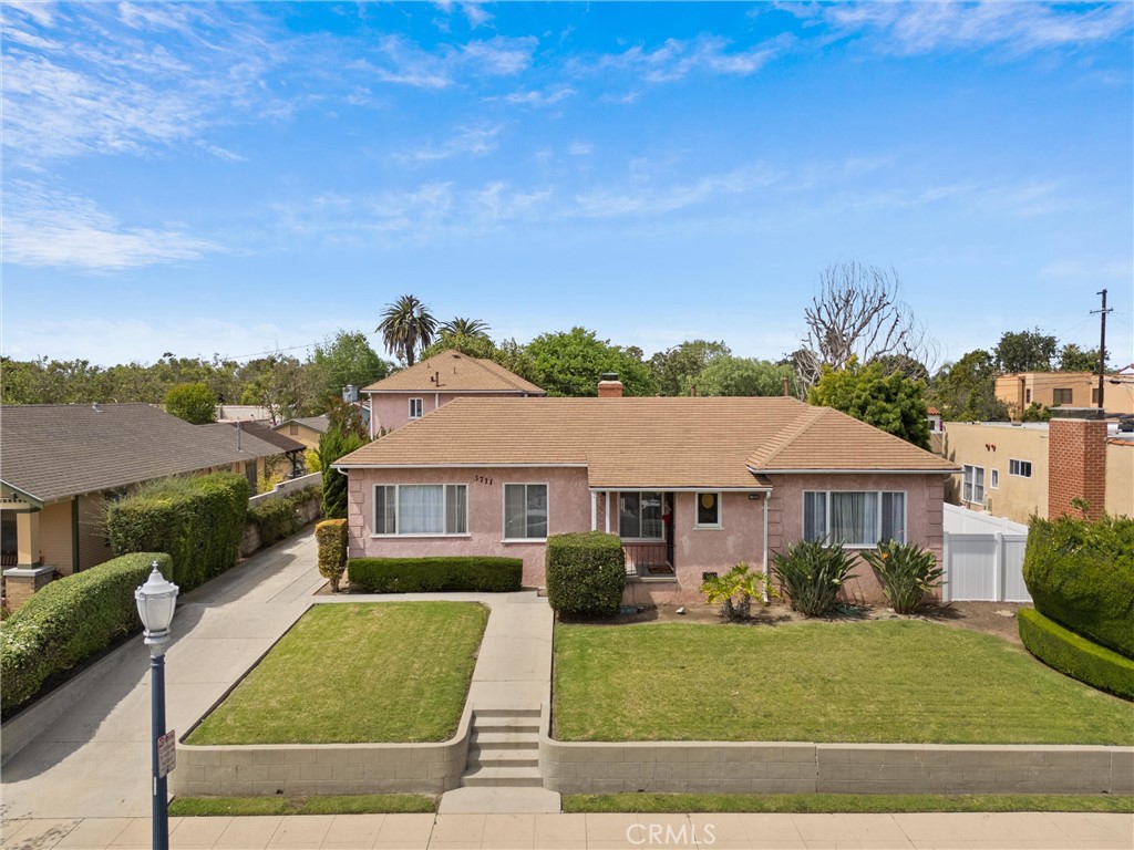 3711 Lemon Property Photo 1