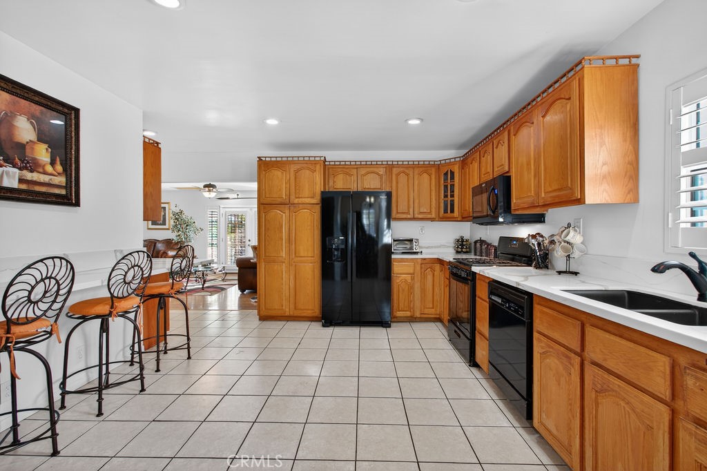 2430 San Francisco Avenue Property Photo 7