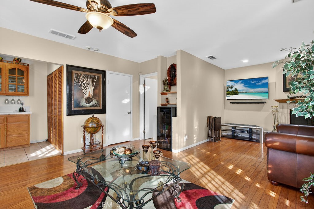 2430 San Francisco Avenue Property Photo 10