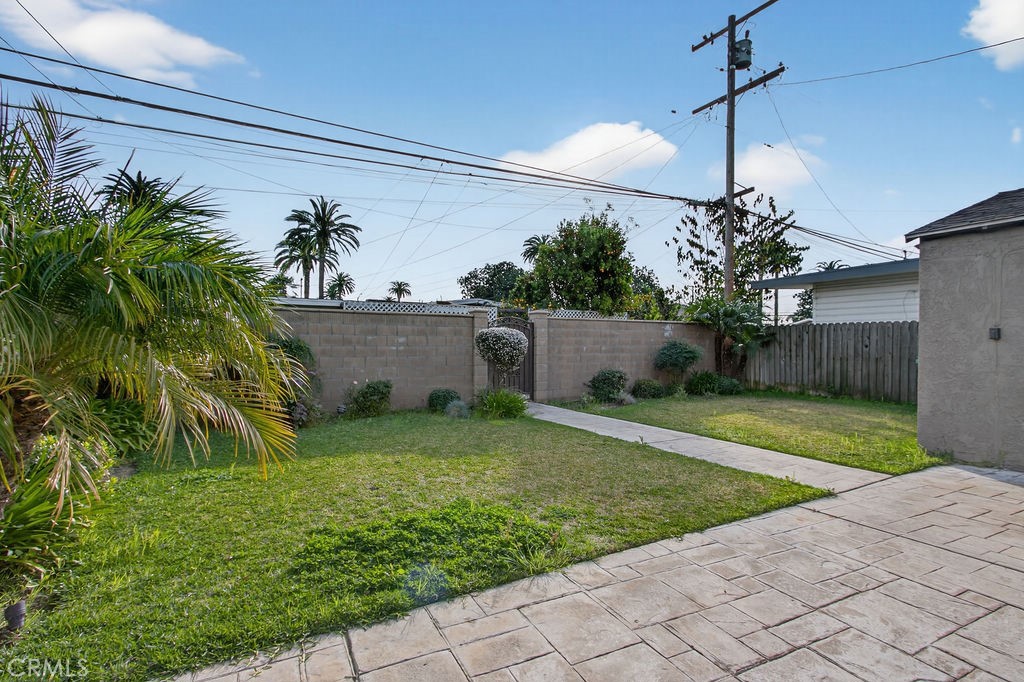 2430 San Francisco Avenue Property Photo 18
