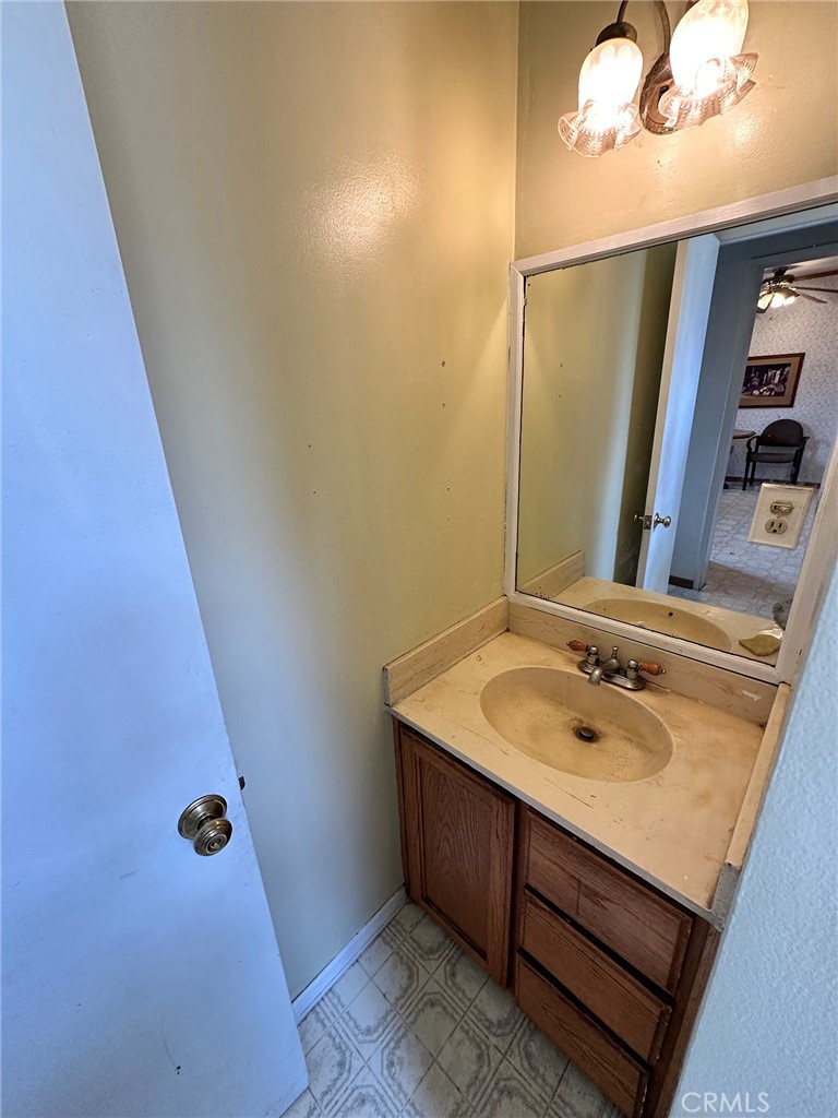 23117 Meyler Ave Property Photo 13