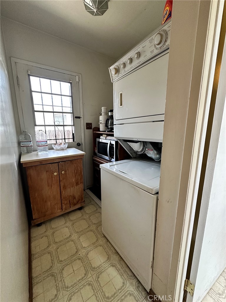 23117 Meyler Ave Property Photo 14