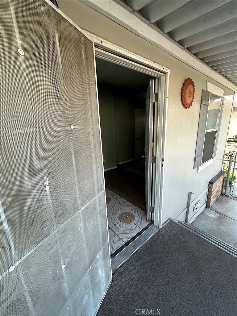 250 N Linden Property Photo 4