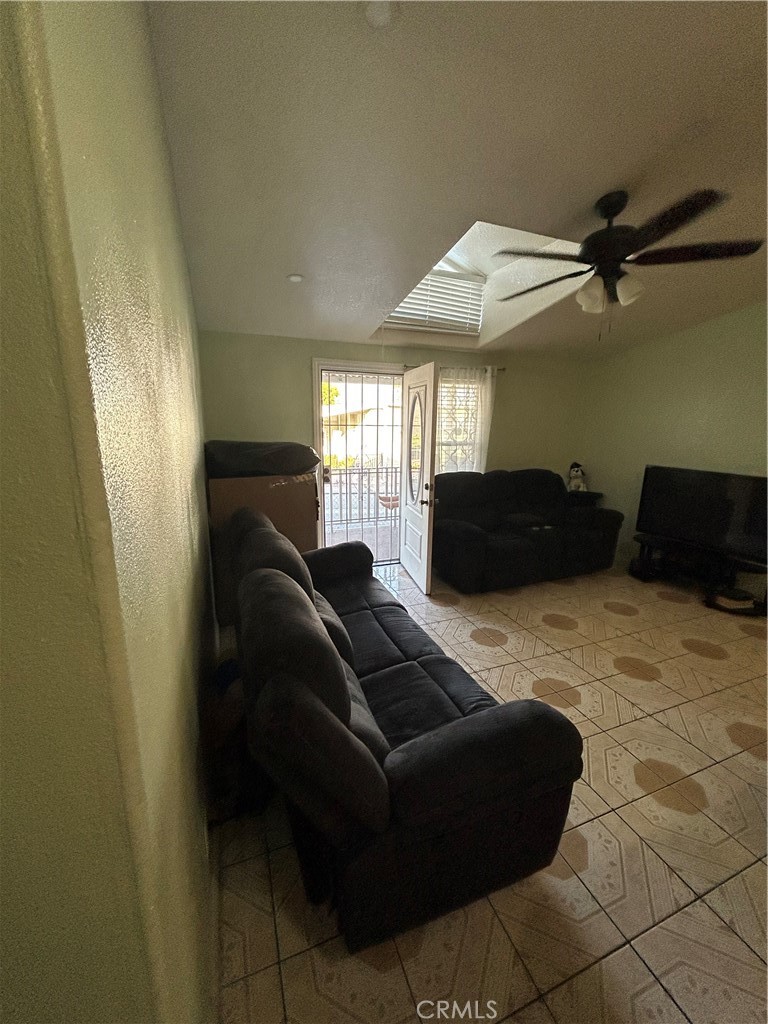 250 N Linden Property Photo 5