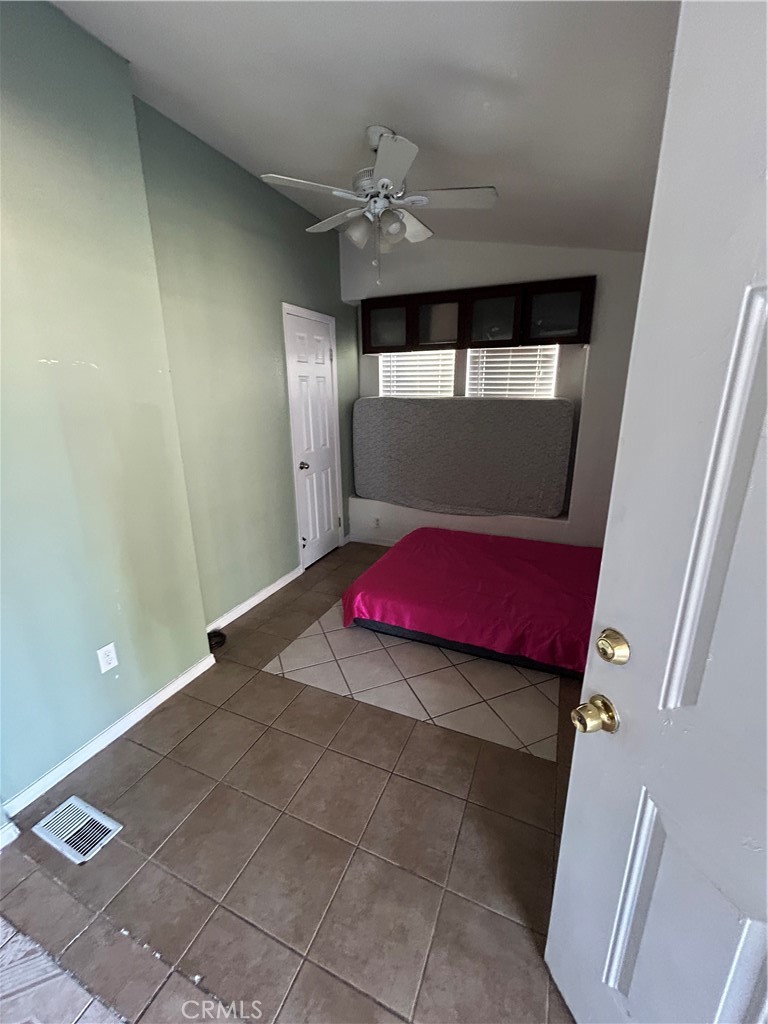 250 N Linden Property Photo 16