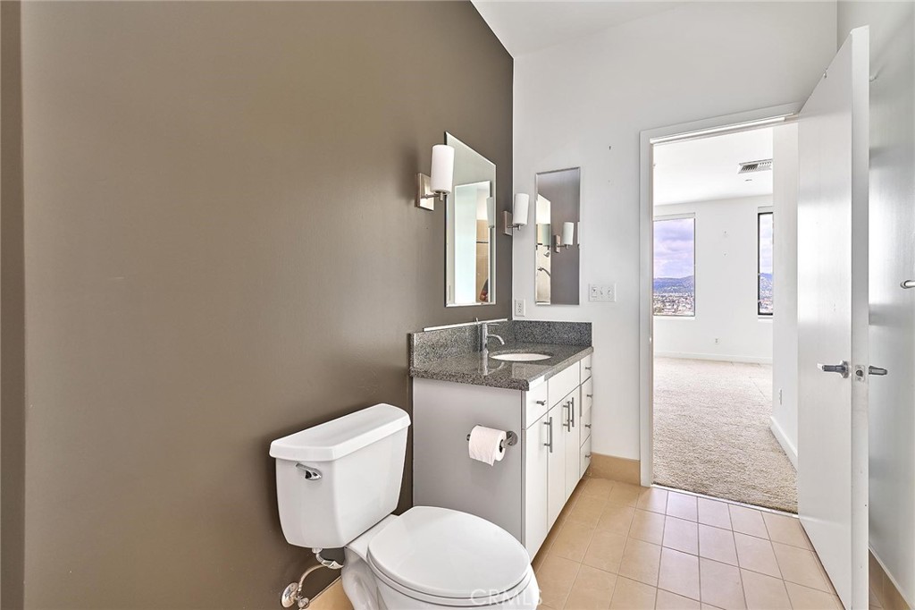 3810 Wilshire 1904 Property Photo 7