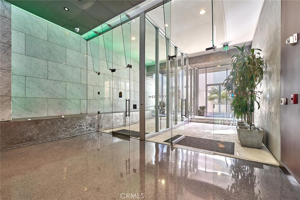 3810 Wilshire 1904 Property Photo 12