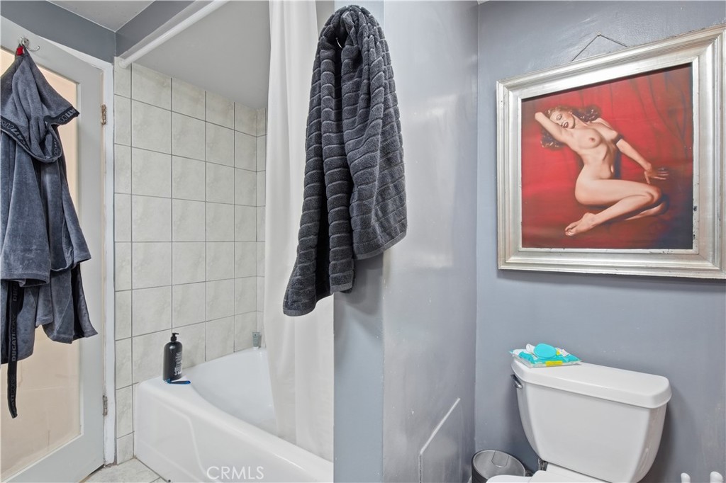 7309 Franklin Ave 105 Property Photo 12