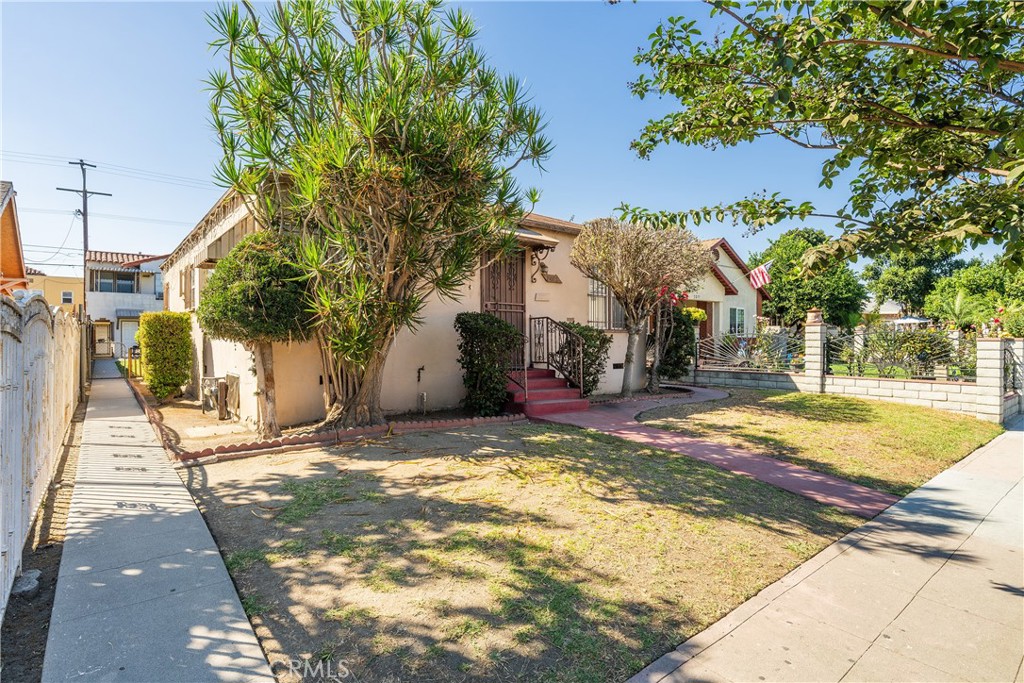7015 Templeton Property Photo 6