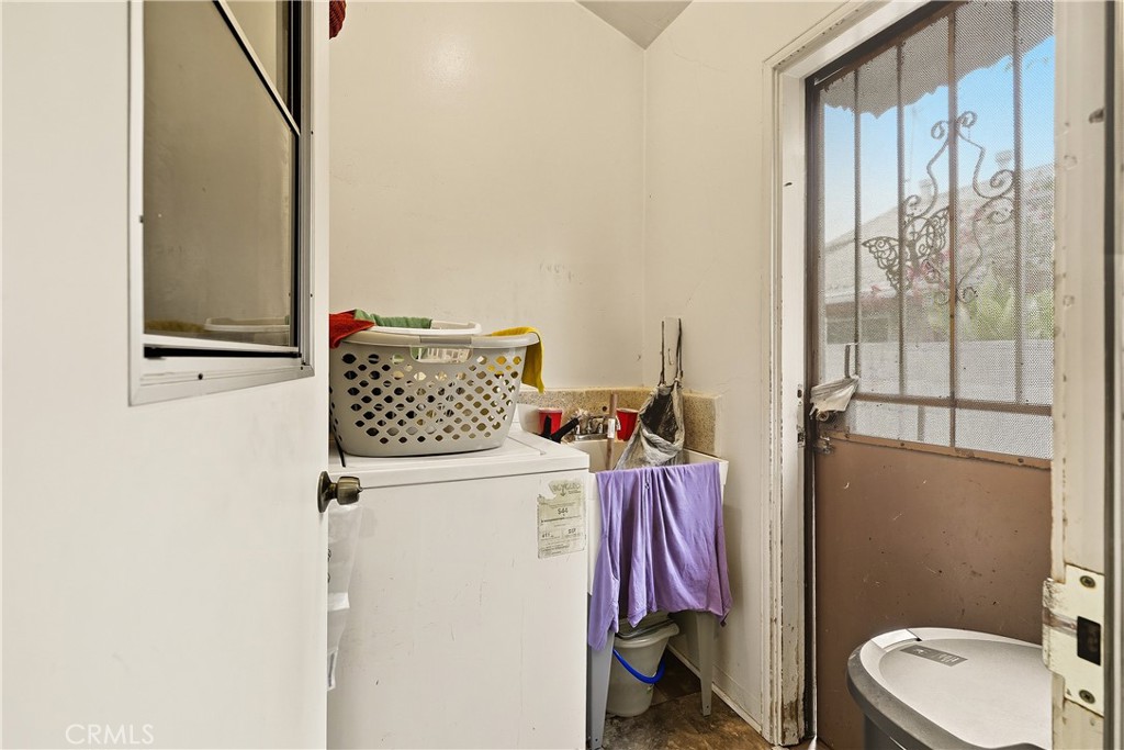7015 Templeton Property Photo 50