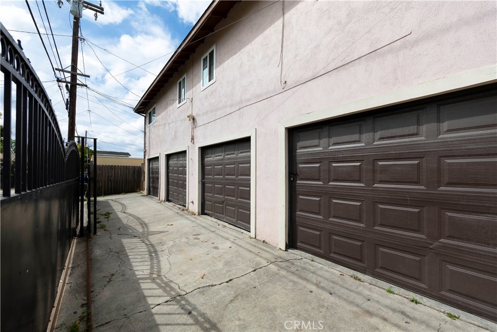 603 S Orange Property Photo 4