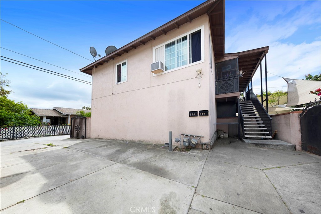 603 S Orange Property Photo 5